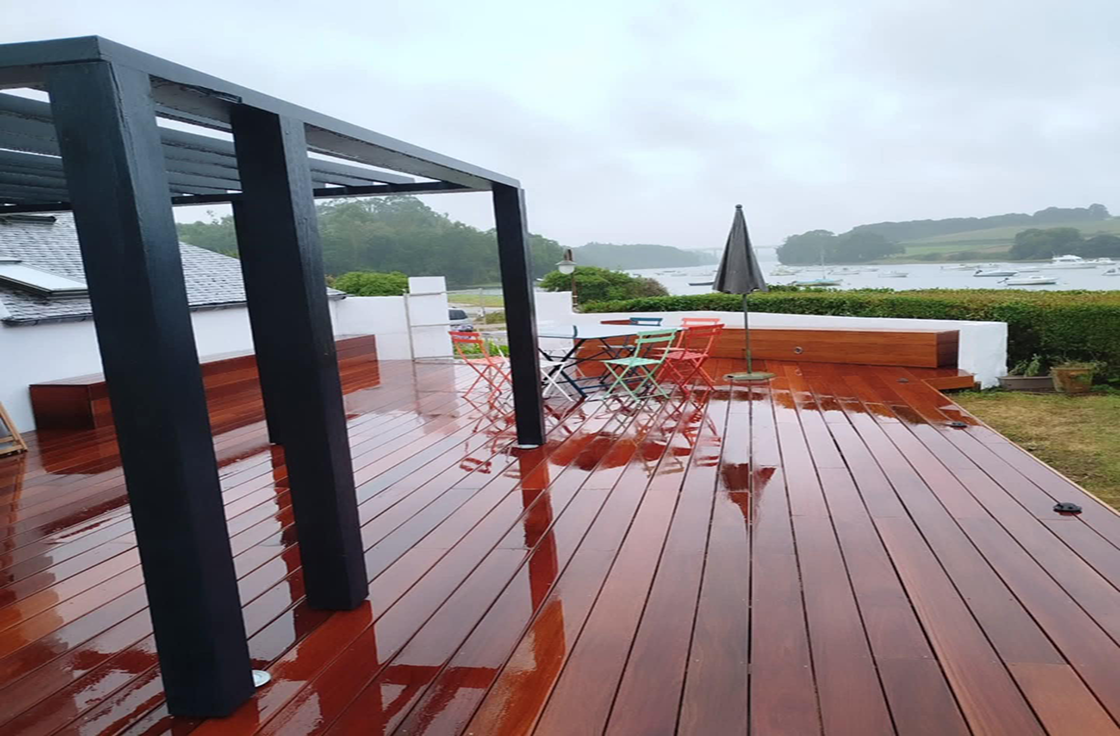 Exemple de menuiserie intérieure : placard sous escalier